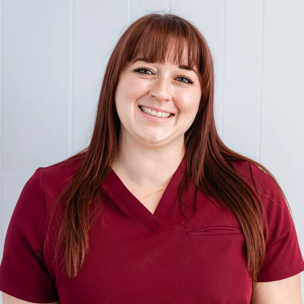 Sydney Riggins Meet Our Veterinarians | Yosemite Veterinary Hospital | E...